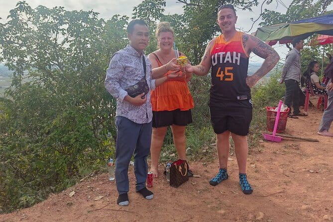Udong Historical Site Tour - Royal stupas, Buddha relics, and the view from the summit