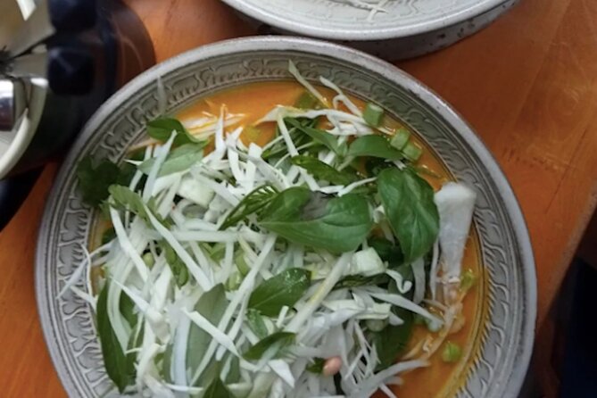 Ultimate Phnom Penh Food Tour by Tuk Tuk: 20 Tastings and Drinks - Independence Monument: dessert from the roadside