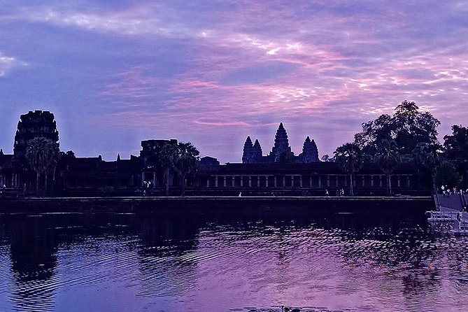 Unveiling 2 Days Private Angkor Wat/Beyond In Sunrise/Sunset Tour - Guides, photos, and the value of a private vehicle