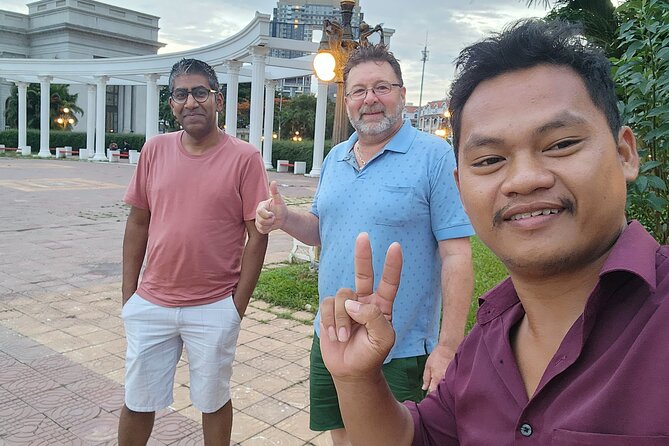 Visit 11 Places in One Day including S21 & Killing Field - Tuk-tuk or van: choosing the better ride