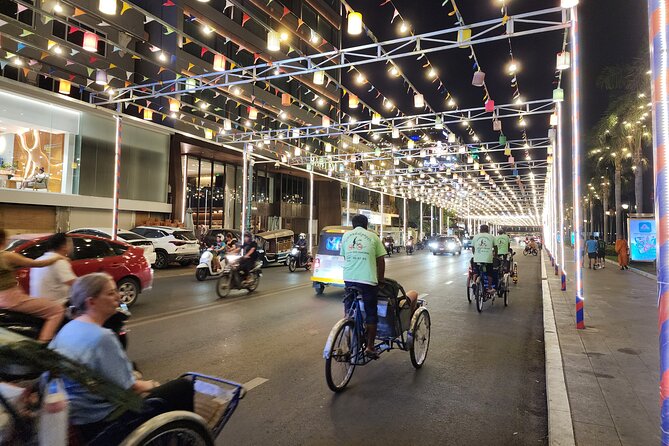 Visit 9 Places in 3 Hours by Private Tuk-Tuk - Wat Phnom: Start With the City’s Origin Point