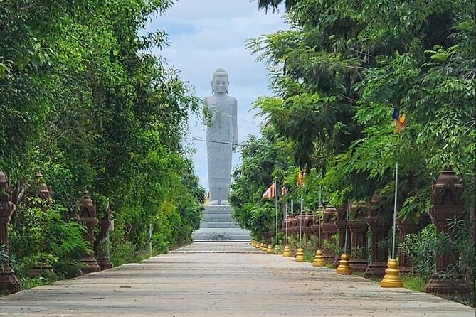 Visit Phnom Udong and Silk Island by Khmer Traditional Tuk-Tuk - A quieter hour at Vipassana Dhurak