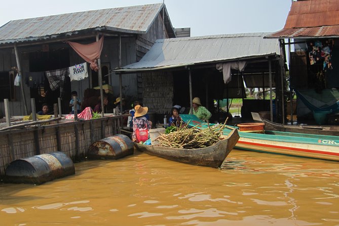 War Museum, Killing Field and Floating village ( Chong Kneas) Tour - A private ride from your hotel at 8:30 a.m.
