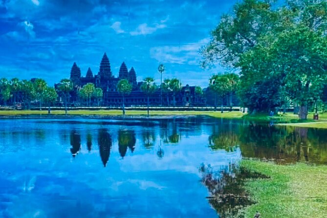 Wildlife Expedition: Elephant Sanctuary, Kbal Spean Banteay Srei - The photographer is a practical extra