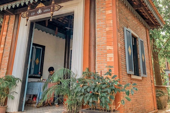 Workshop Visit and Sombai Liqueur Tasting - Arriving at the old Khmer house